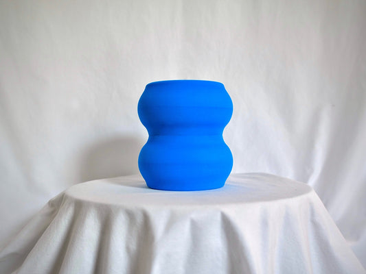 Roller standing upright (vertical)